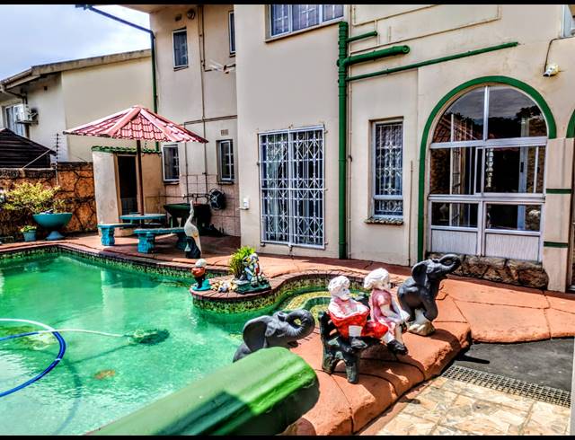 5 BEDROOM HOUSE FOR SALE IN SHALLCROSS